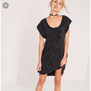 T-shirt dress with skinny belt